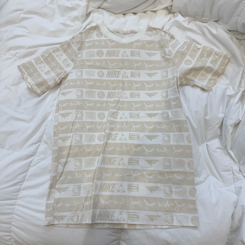 Nike White and Cream Patterned Tee